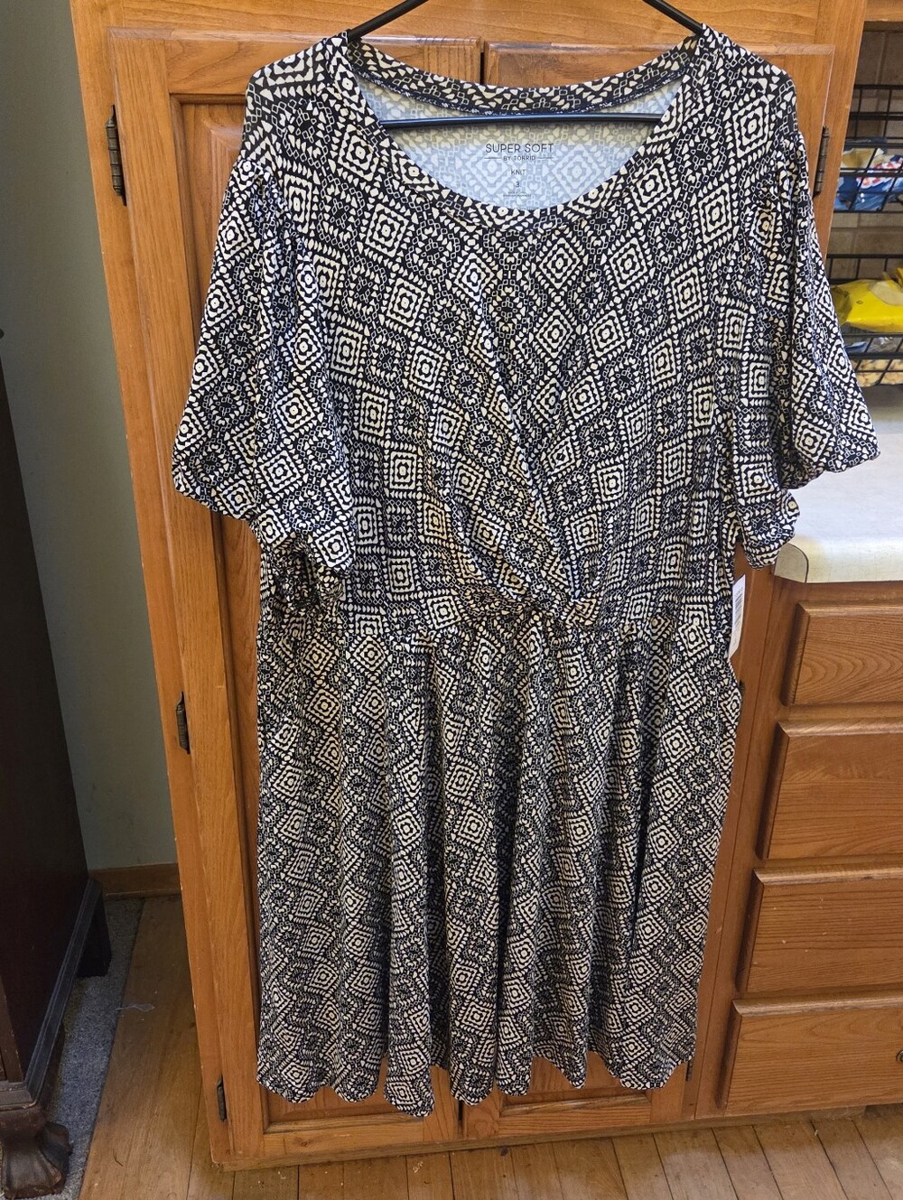 Torrid 3XL geometric print dress - new with tags